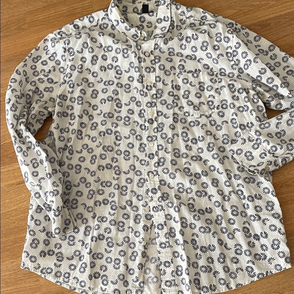 GAP White and Blue Floral Casual Button Down Shirt